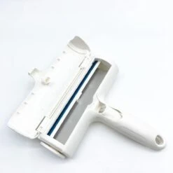 Merkloos Hoogwaardige Huisdierhaar Verwijderaar - Beste Oplossing Tegen Huisdierharen - Hondenhaar Verwijderaar - Kattenhaar Verwijderaar - Pluizenborstel - Haren Verwijderen - Ontharingsborstel - Haarvanger - Wit 13 Merkloos Hoogwaardige Huisdierhaar Verwijderaar - Beste Oplossing Tegen Huisdierharen - Hondenhaar Verwijderaar - Kattenhaar Verwijderaar - Pluizenborstel - Haren Verwijderen - Ontharingsborstel - Haarvanger - Wit -DierenPlezier 1200x1200 168