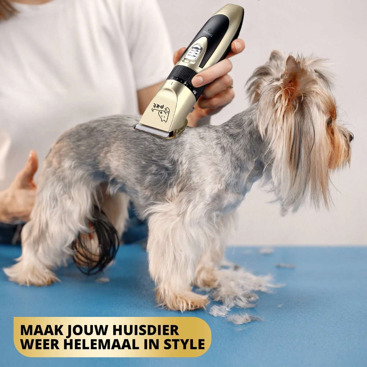 BeautyFit - 16-delig Hondentondeuse Set - Professionele Honden Trimset - Dieren Tondeuse Voor Dikke Vacht - Meest Complete Set - Inclusief 4 Opzetkammen - Hondenschaar - Mist Verstuiver - Handschoen Borstel - Nagelknipper 5 BeautyFit - 16-delig Hondentondeuse Set - Professionele Honden Trimset - Dieren Tondeuse Voor Dikke Vacht - Meest Complete Set - Inclusief 4 Opzetkammen - Hondenschaar - Mist Verstuiver - Handschoen Borstel - Nagelknipper - Afbeelding 4