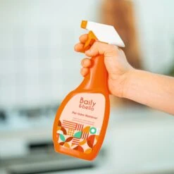 Baily & Bella | Urinegeur Verwijderaar | Katten & Honden | Elimineert Urinegeur | Natuurlijk, Organisch, Biologisch | 500ml Fles 9 Baily & Bella | Urinegeur Verwijderaar | Katten & Honden | Elimineert Urinegeur | Natuurlijk, Organisch, Biologisch | 500ml Fles -DierenPlezier 1200x1200 551