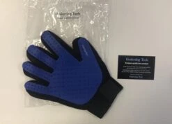 Merkloos Vachtverzorgingshandschoen 35 Merkloos Vachtverzorgingshandschoen -DierenPlezier 1200x871